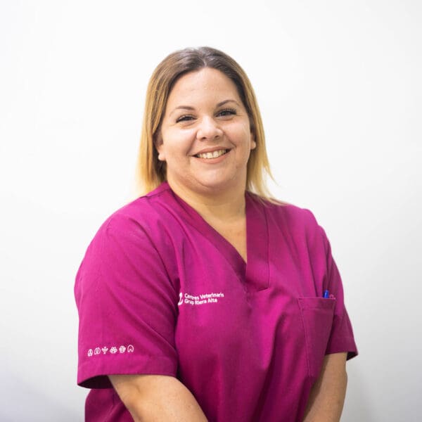 Cristina Bartel Atencion cliente Hospital Veterinari Riera Alta Barcelona