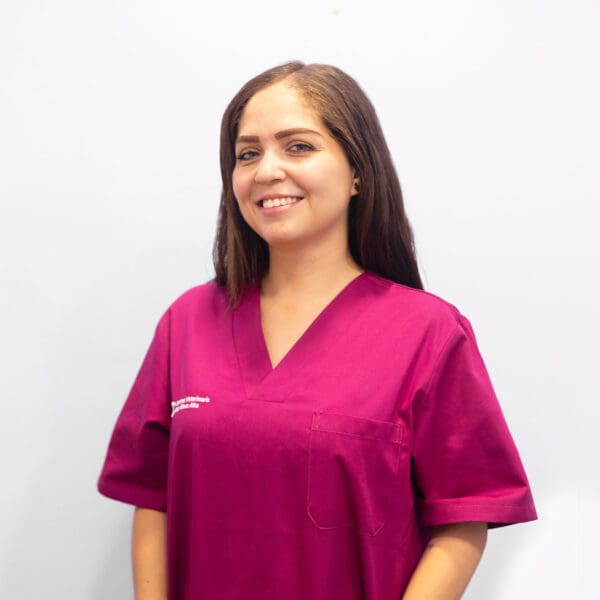 Dilian Marín Atención al cliente Hospital Veterinari Riera Alta Barcelona