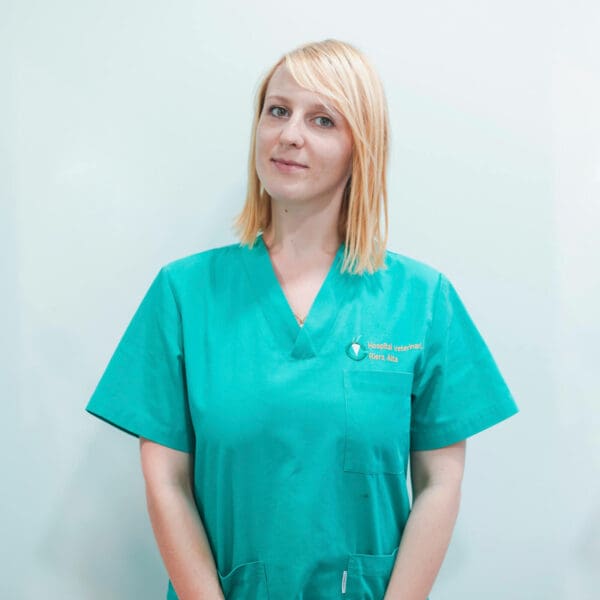 Karolina Wawrzyniak veterinaria Hospital Veterinari Riera Alta de Barcelona